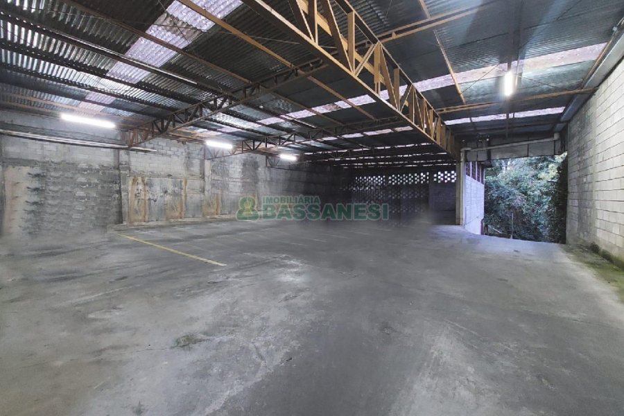 Sala com 82m², no bairro Centro em Caxias do Sul para Alugar