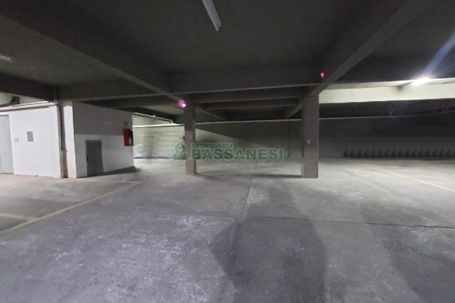 Sala com 82m², no bairro Centro em Caxias do Sul para Alugar