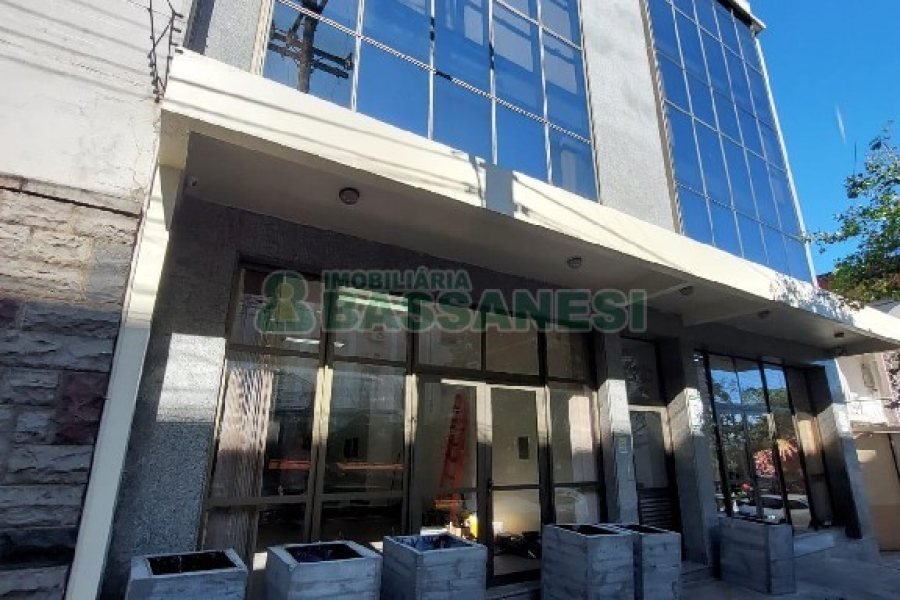 Sala com 82m², no bairro Centro em Caxias do Sul para Alugar