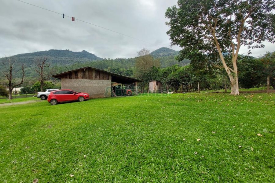 Chácara com 240000m², 4 dormitórios, no bairro Vila Cristina em Caxias do Sul para Comprar