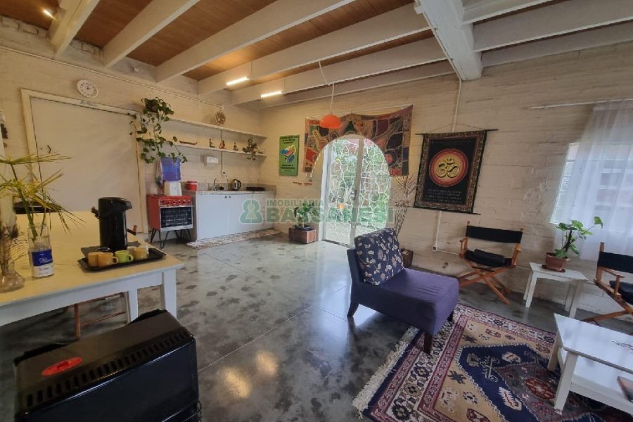 Casa Comercial com 112m², no bairro Centro em Caxias do Sul para Alugar