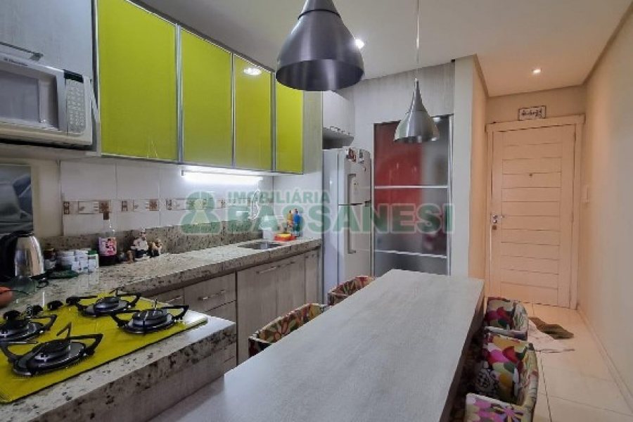 Apto Mobiliado com 52m², 2 dormitórios, 1 vaga, no bairro Esplanada em Caxias do Sul para Alugar