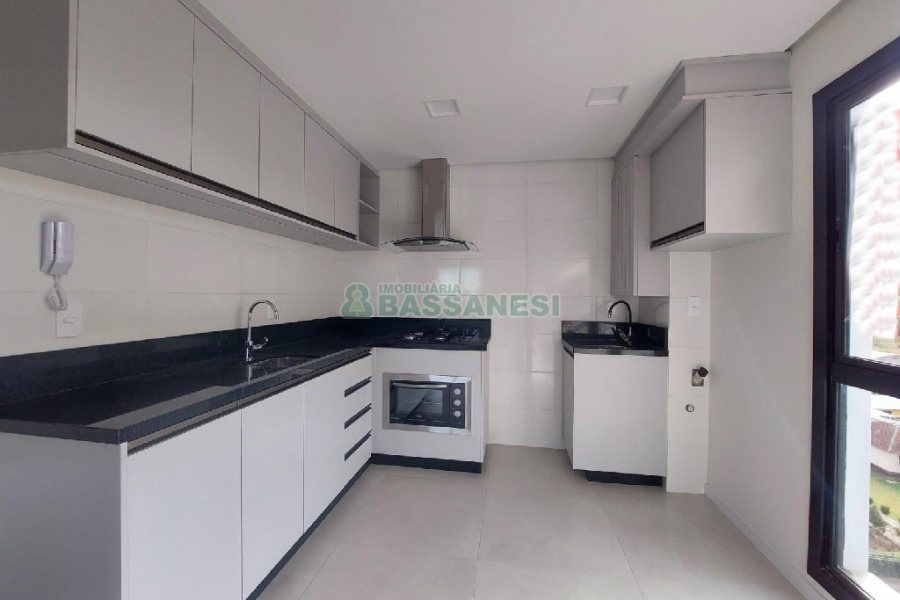 Apartamento com 72m², 2 dormitórios, 1 vaga, no bairro São Luiz em Caxias do Sul para Alugar