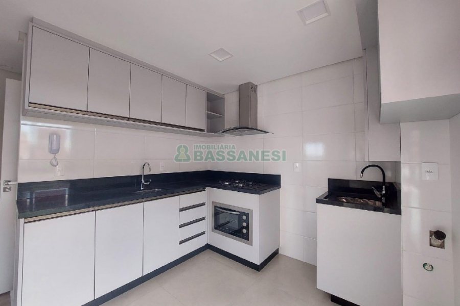 Apartamento com 72m², 2 dormitórios, 1 vaga, no bairro São Luiz em Caxias do Sul para Alugar