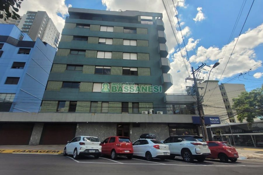 Apto/Cobertura com 540m², 3 dormitórios, 2 vagas, no bairro Centro em Caxias do Sul para Alugar
