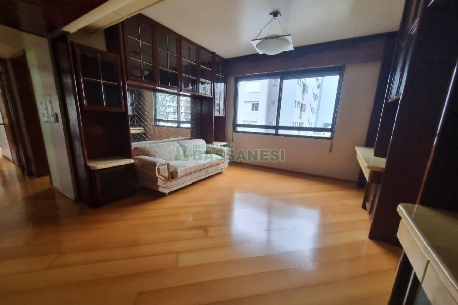 Apto/Cobertura com 540m², 3 dormitórios, 2 vagas, no bairro Centro em Caxias do Sul para Alugar