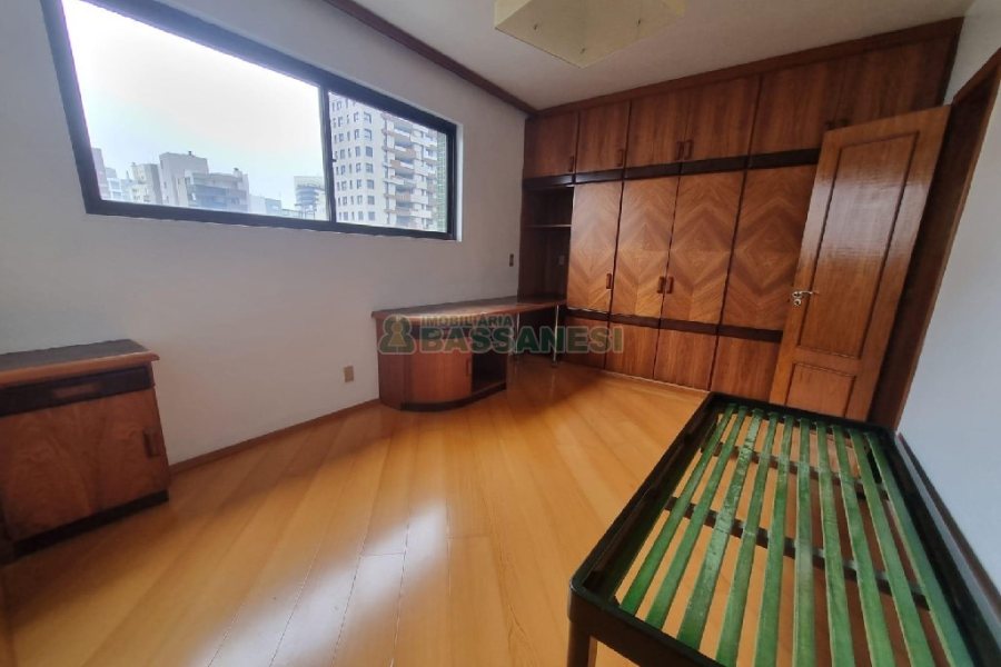 Apto/Cobertura com 540m², 3 dormitórios, 2 vagas, no bairro Centro em Caxias do Sul para Alugar