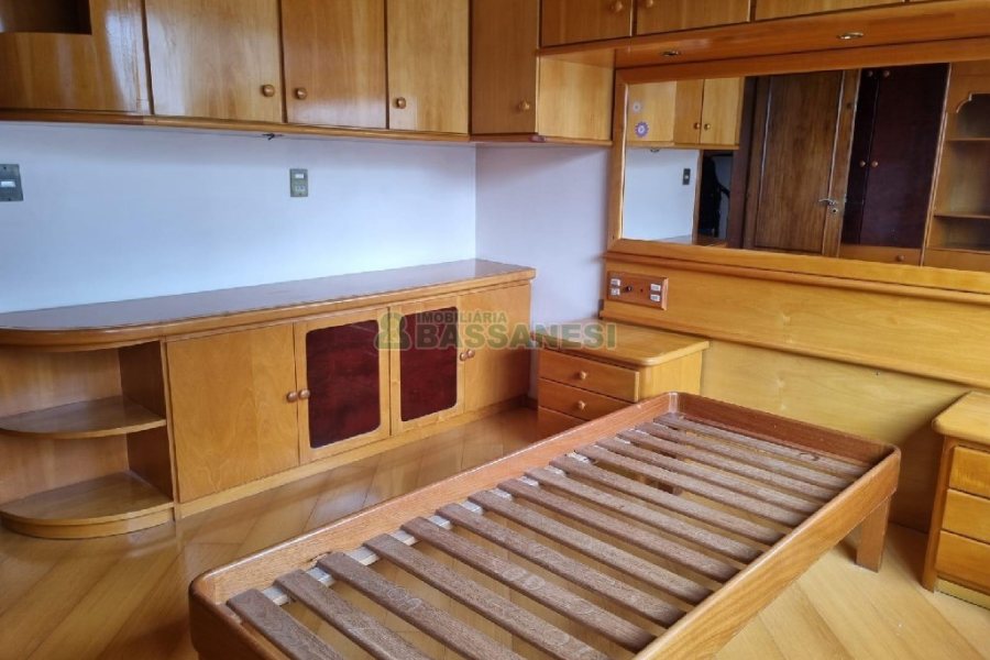 Apto/Cobertura com 540m², 3 dormitórios, 2 vagas, no bairro Centro em Caxias do Sul para Alugar