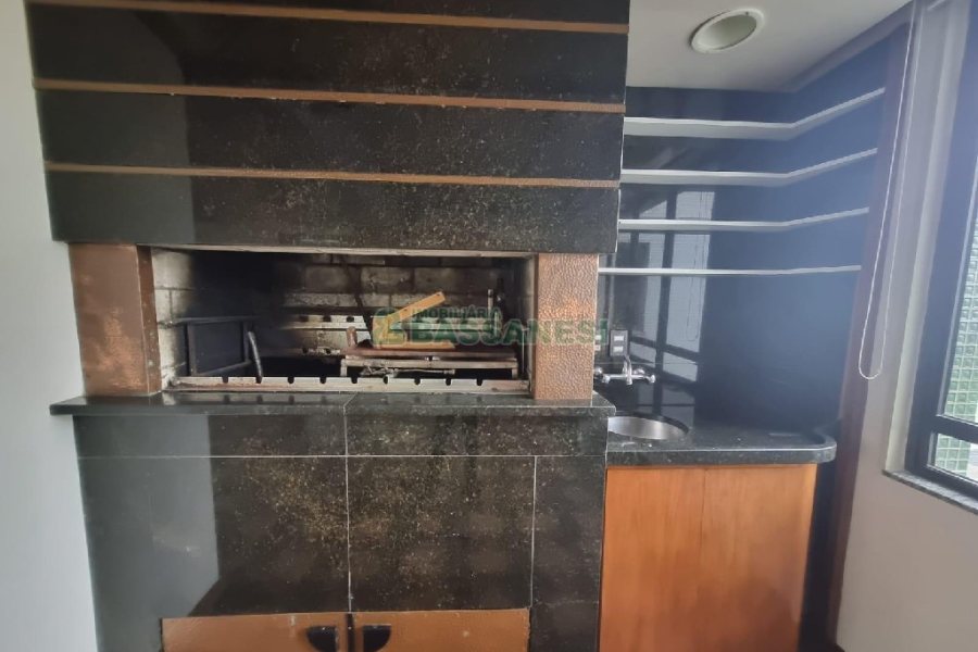 Apto/Cobertura com 540m², 3 dormitórios, 2 vagas, no bairro Centro em Caxias do Sul para Alugar