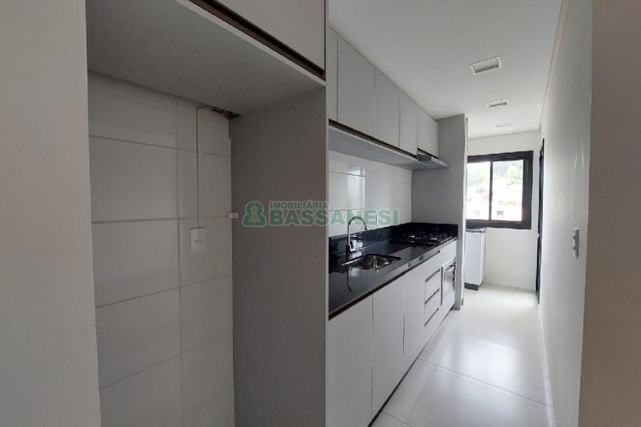Apto Mobiliado com 77m², 2 dormitórios, 3 vagas, no bairro São Luiz em Caxias do Sul para Alugar