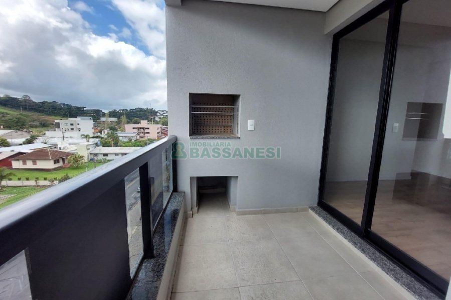 Apto Mobiliado com 77m², 2 dormitórios, 3 vagas, no bairro São Luiz em Caxias do Sul para Alugar