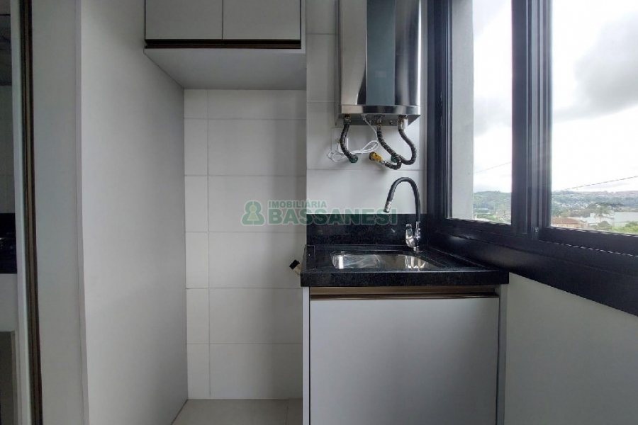 Apto Mobiliado com 77m², 2 dormitórios, 3 vagas, no bairro São Luiz em Caxias do Sul para Alugar