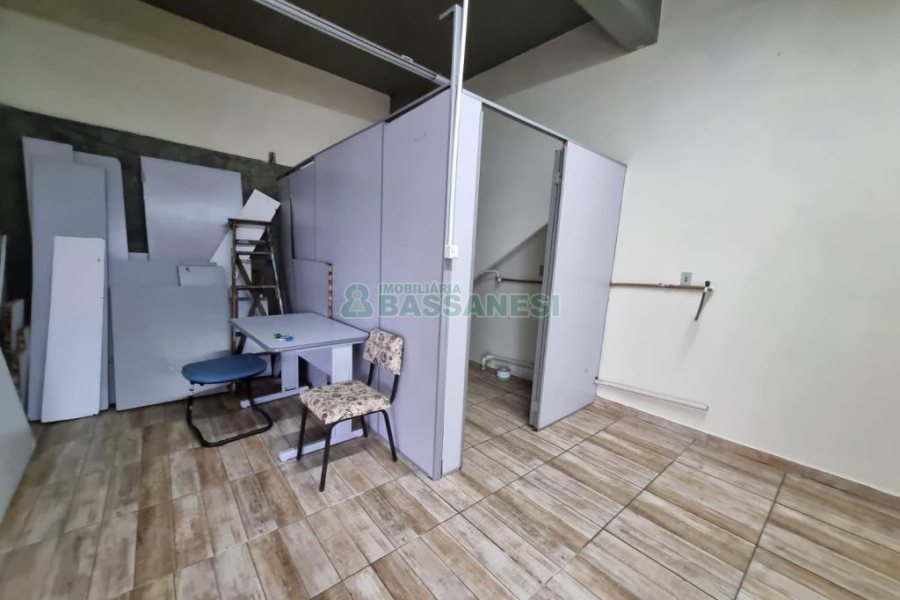 Loja com 115m², 2 vagas, no bairro Cristo Redentor em Caxias do Sul para Alugar