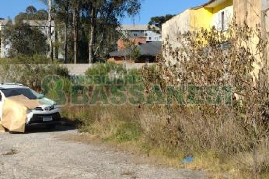 Casa com 3966m², 3 dormitórios, no bairro Esplanada em Caxias do Sul para Comprar