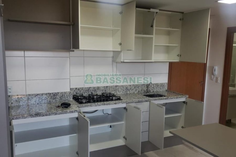 Apartamento com 40m², 2 dormitórios, 1 vaga, no bairro Petrópolis em Caxias do Sul para Comprar