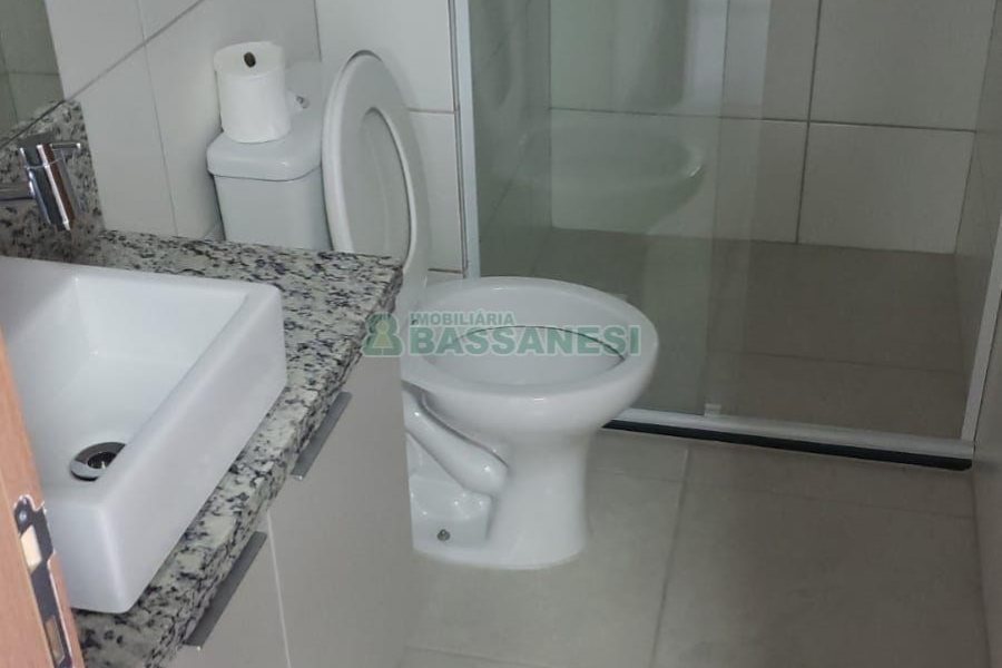 Apartamento com 40m², 2 dormitórios, 1 vaga, no bairro Petrópolis em Caxias do Sul para Comprar