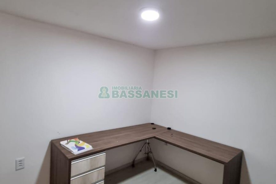 Casa com 108m², 3 dormitórios, 2 vagas, no bairro Moinhos de Vento em Caxias do Sul para Comprar