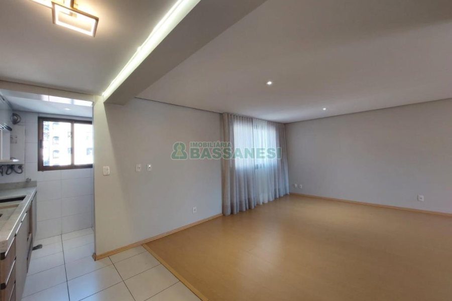 Kitinete com 40m², 1 dormitório, no bairro Centro em Caxias do Sul para Alugar