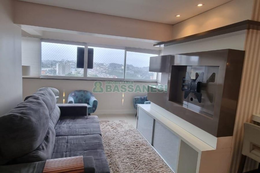 Apartamento com 88m², 2 dormitórios, 2 vagas, no bairro Cristo Redentor em Caxias do Sul para Comprar