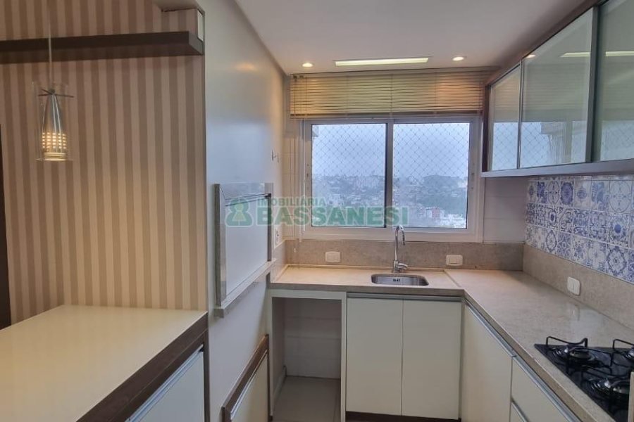 Apartamento com 88m², 2 dormitórios, 2 vagas, no bairro Cristo Redentor em Caxias do Sul para Comprar