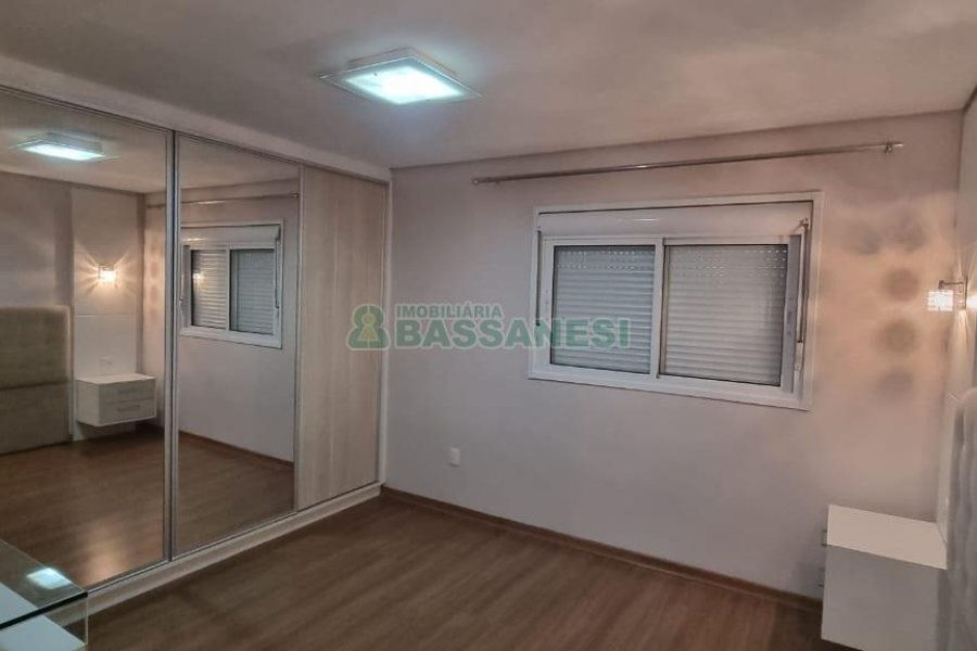 Apartamento com 88m², 2 dormitórios, 2 vagas, no bairro Cristo Redentor em Caxias do Sul para Comprar