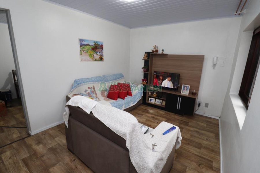 Apartamento com 81m², 2 dormitórios, 1 vaga, no bairro Salgado Filho em Caxias do Sul para Comprar