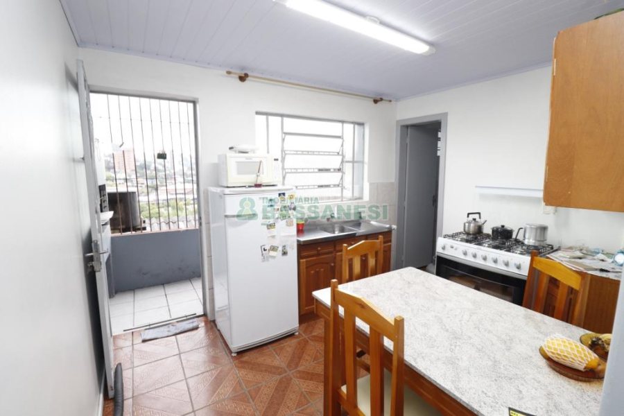 Apartamento com 81m², 2 dormitórios, 1 vaga, no bairro Salgado Filho em Caxias do Sul para Comprar