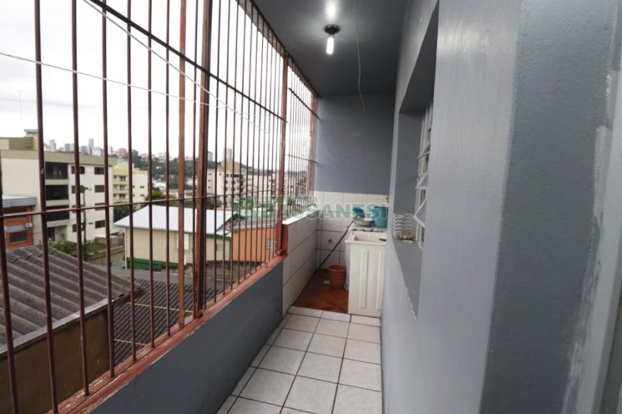 Apartamento com 81m², 2 dormitórios, 1 vaga, no bairro Salgado Filho em Caxias do Sul para Comprar