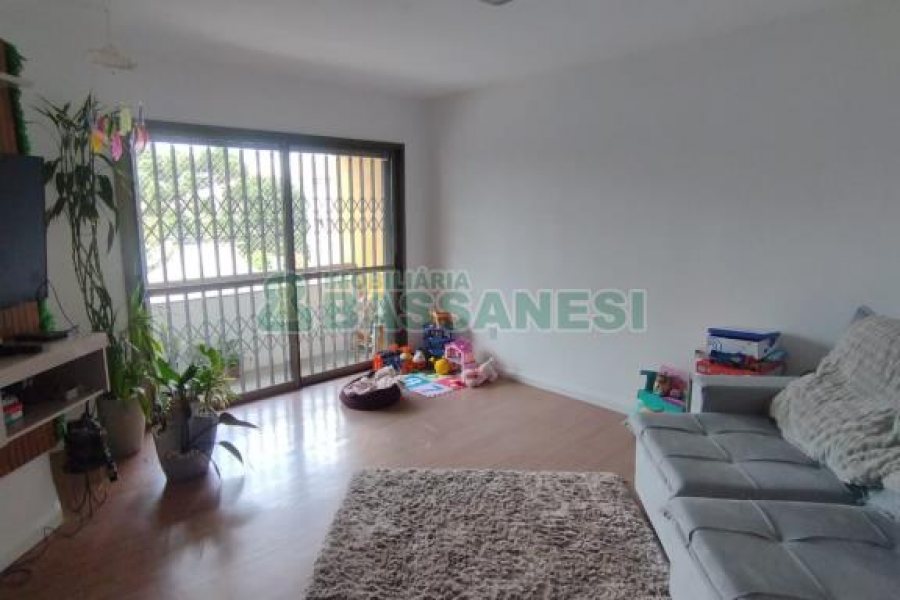 Apartamento com 108m², 3 dormitórios, 1 vaga, no bairro São Pelegrino em Caxias do Sul para Comprar