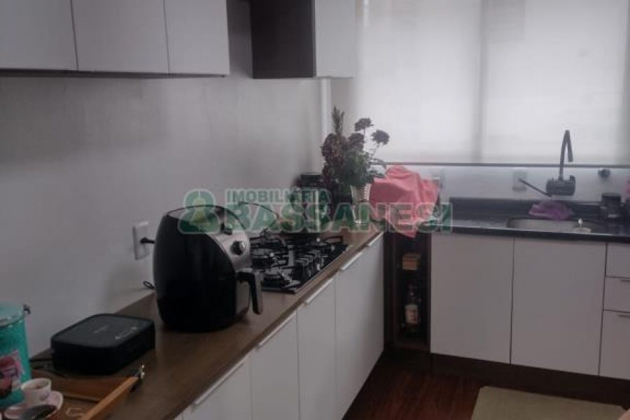 Apartamento com 108m², 3 dormitórios, 1 vaga, no bairro São Pelegrino em Caxias do Sul para Comprar