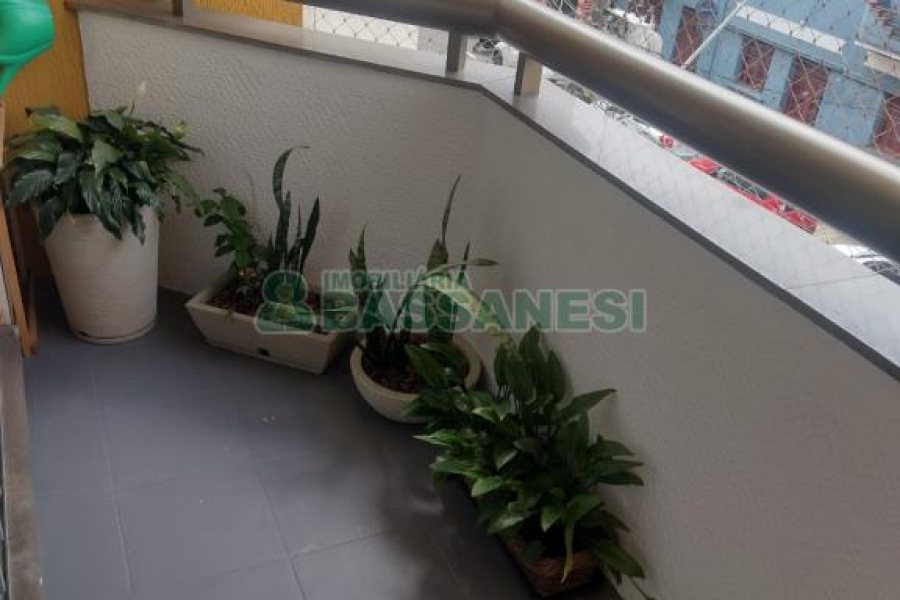 Apartamento com 108m², 3 dormitórios, 1 vaga, no bairro São Pelegrino em Caxias do Sul para Comprar