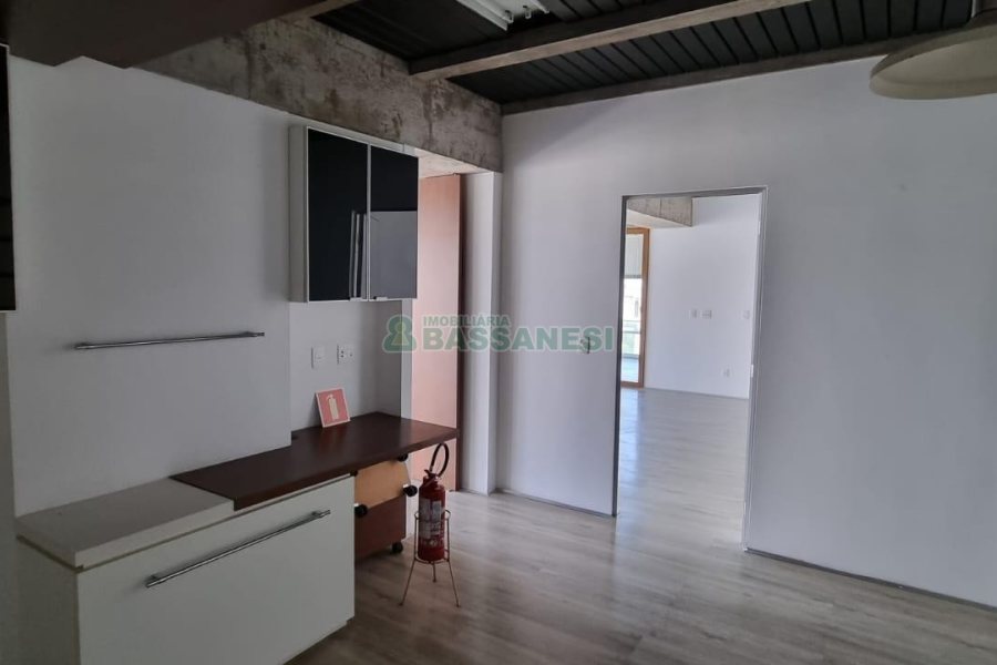 Sala com 180m², no bairro Centro em Caxias do Sul para Alugar
