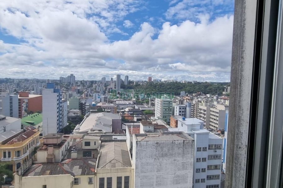 Sala com 180m², no bairro Centro em Caxias do Sul para Alugar