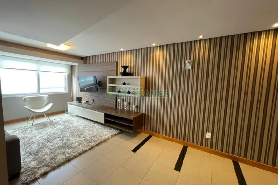 Apartamento com 112m², 2 dormitórios, 1 vaga, no bairro São Pelegrino em Caxias do Sul para Comprar