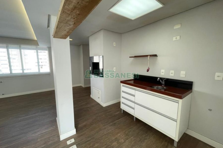 Apartamento com 112m², 2 dormitórios, 1 vaga, no bairro São Pelegrino em Caxias do Sul para Comprar