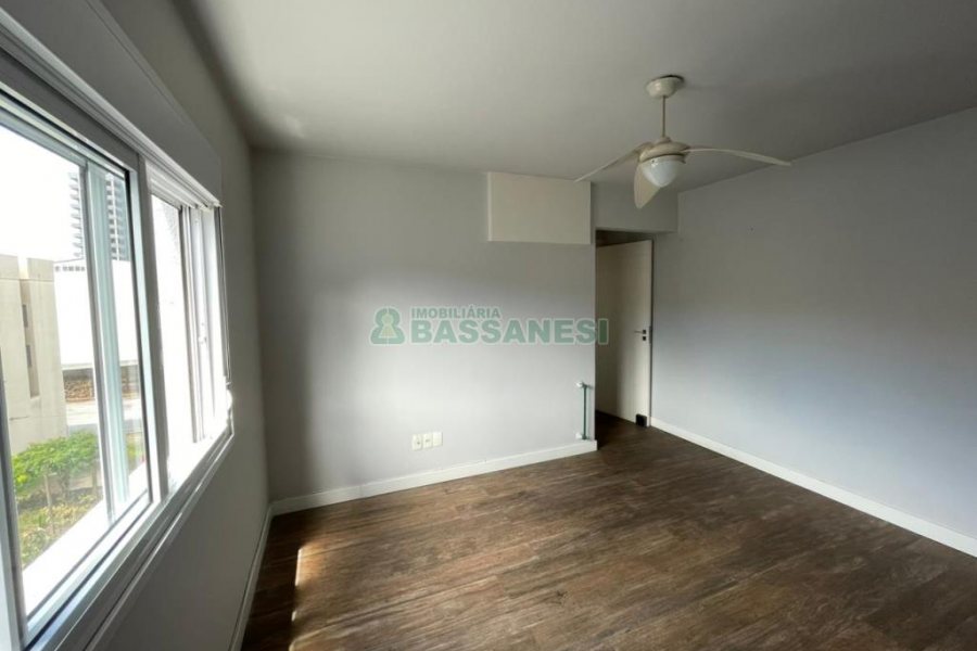 Apartamento com 112m², 2 dormitórios, 1 vaga, no bairro São Pelegrino em Caxias do Sul para Comprar