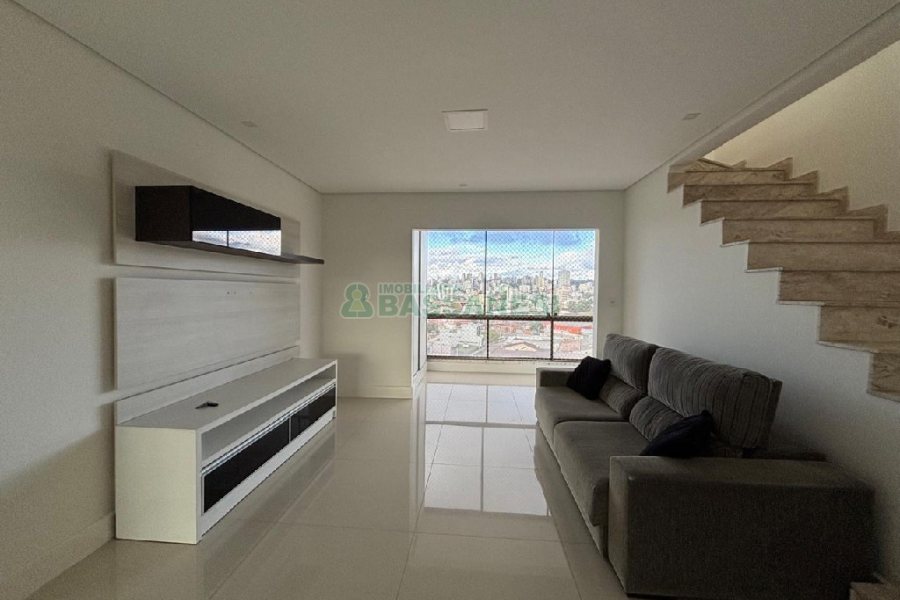 Apartamento com 230m², 3 dormitórios, 2 vagas, no bairro Santa Catarina em Caxias do Sul para Alugar