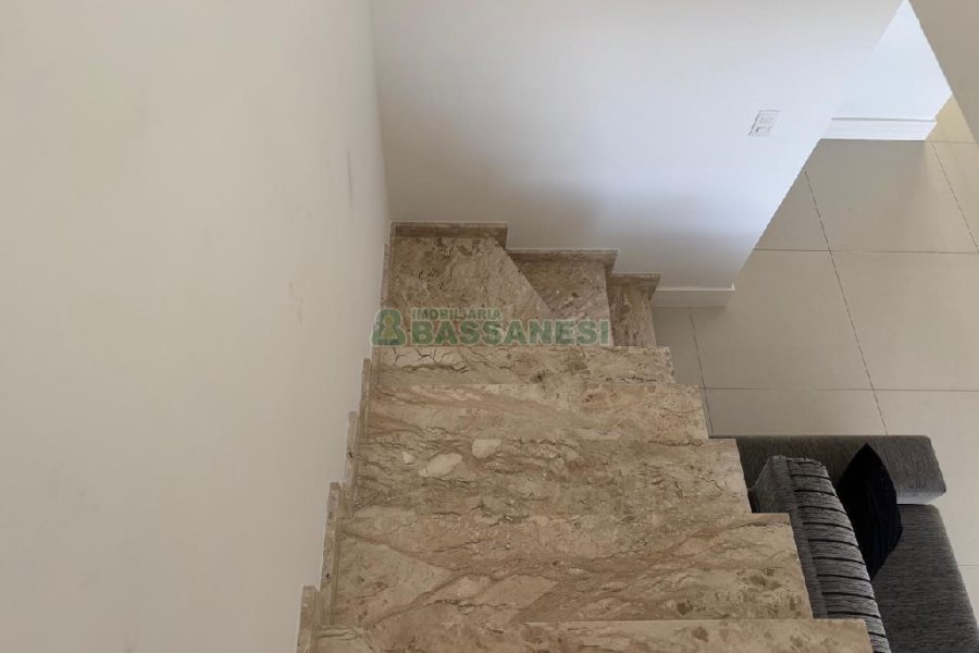 Apartamento com 230m², 3 dormitórios, 2 vagas, no bairro Santa Catarina em Caxias do Sul para Alugar