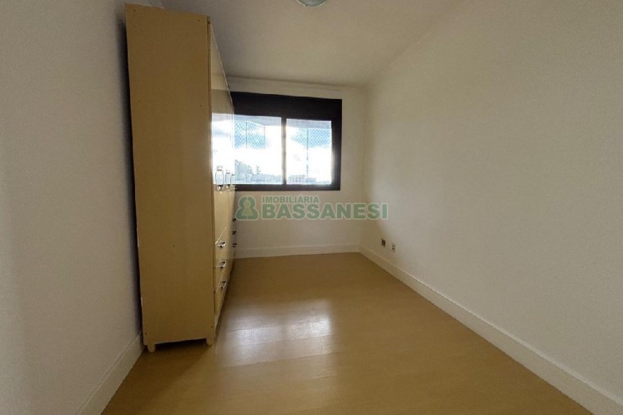Apartamento com 230m², 3 dormitórios, 2 vagas, no bairro Santa Catarina em Caxias do Sul para Alugar
