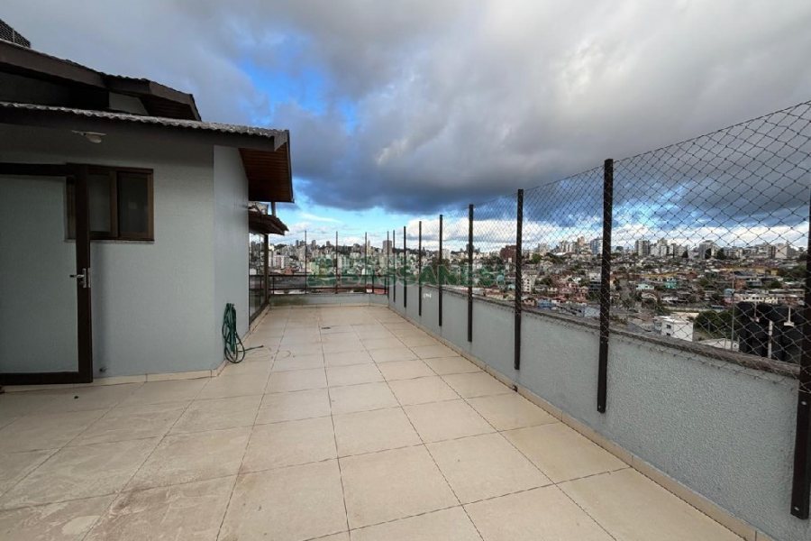 Apartamento com 230m², 3 dormitórios, 2 vagas, no bairro Santa Catarina em Caxias do Sul para Alugar