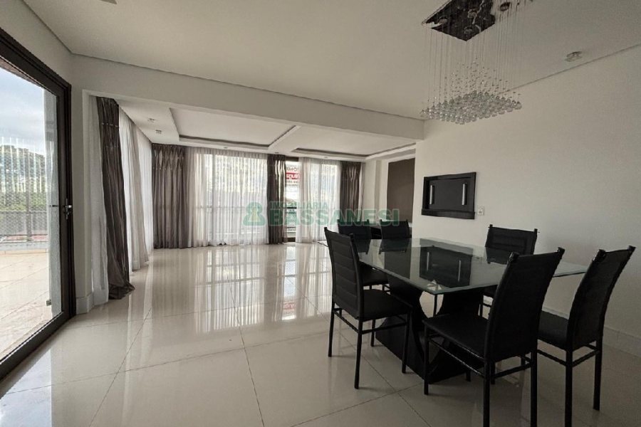 Apartamento com 230m², 3 dormitórios, 2 vagas, no bairro Santa Catarina em Caxias do Sul para Alugar