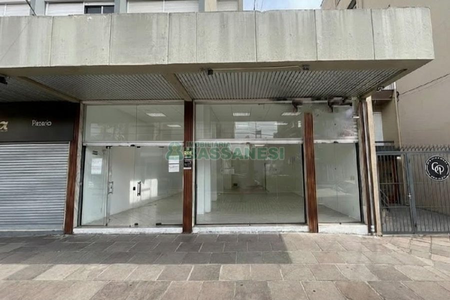 Loja com 130m², no bairro São Pelegrino em Caxias do Sul para Alugar