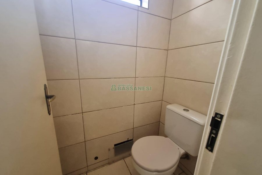 Loja com 130m², no bairro São Pelegrino em Caxias do Sul para Alugar