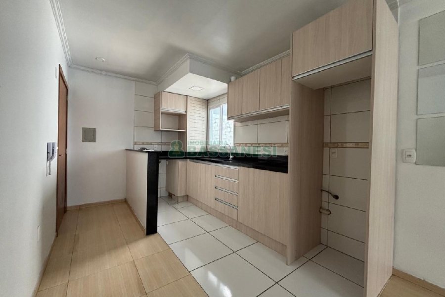Apartamento com 67m², 2 dormitórios, 1 vaga, no bairro Vinhedos em Caxias do Sul para Alugar