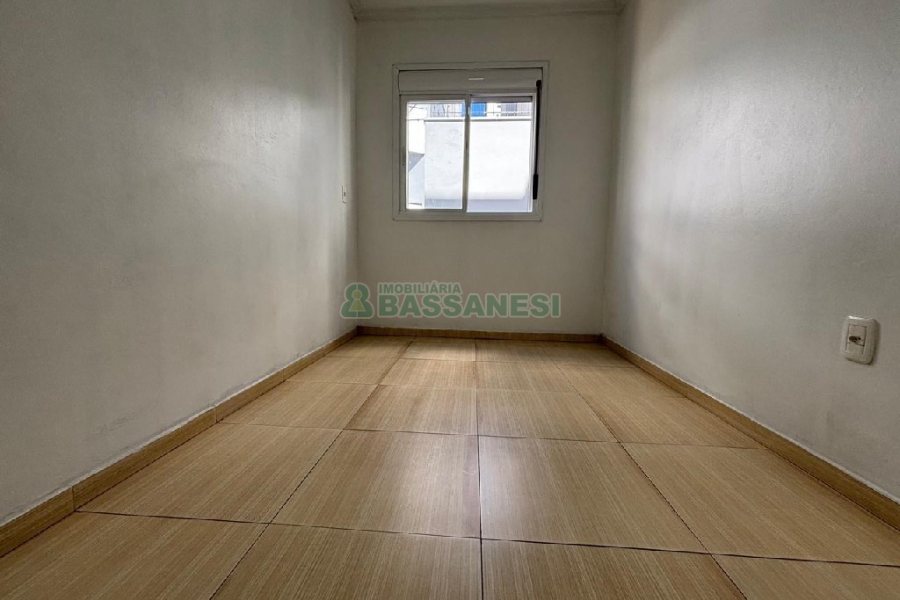 Apartamento com 67m², 2 dormitórios, 1 vaga, no bairro Vinhedos em Caxias do Sul para Alugar