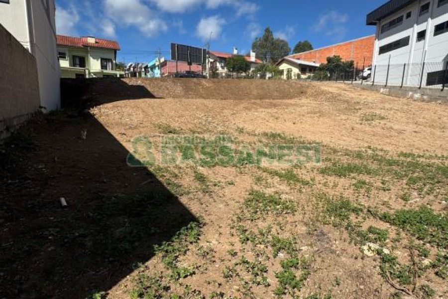 Terreno, no bairro Sanvitto em Caxias do Sul para Comprar