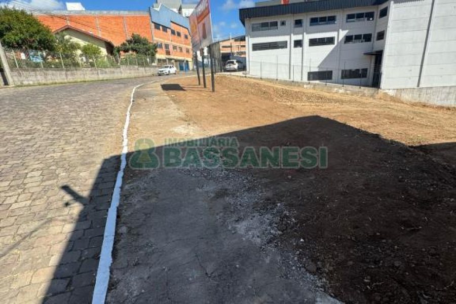 Terreno, no bairro Sanvitto em Caxias do Sul para Comprar