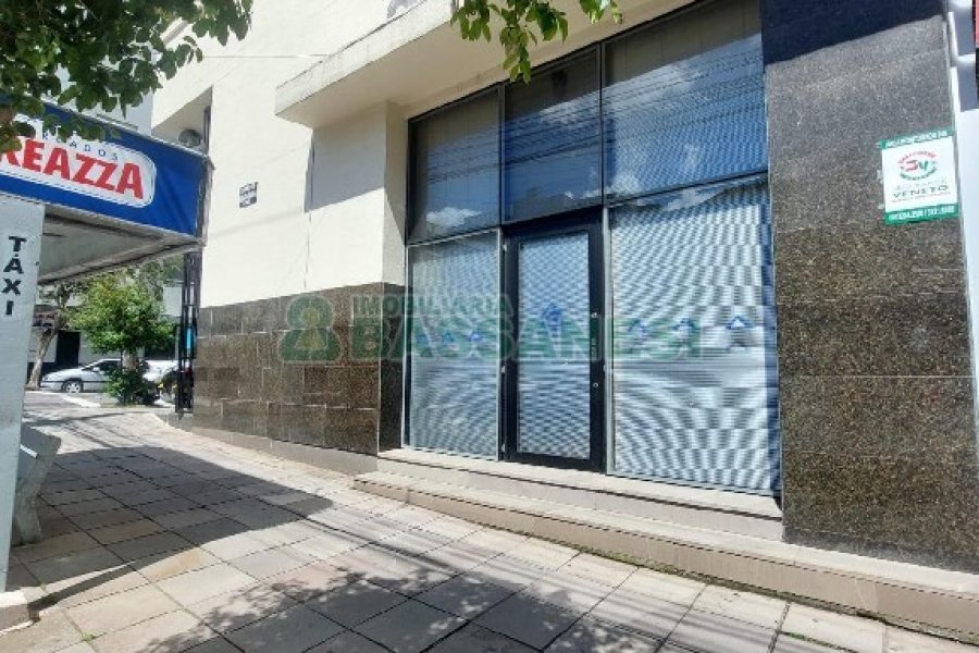 Loja com 80m², no bairro Centro em Caxias do Sul para Alugar