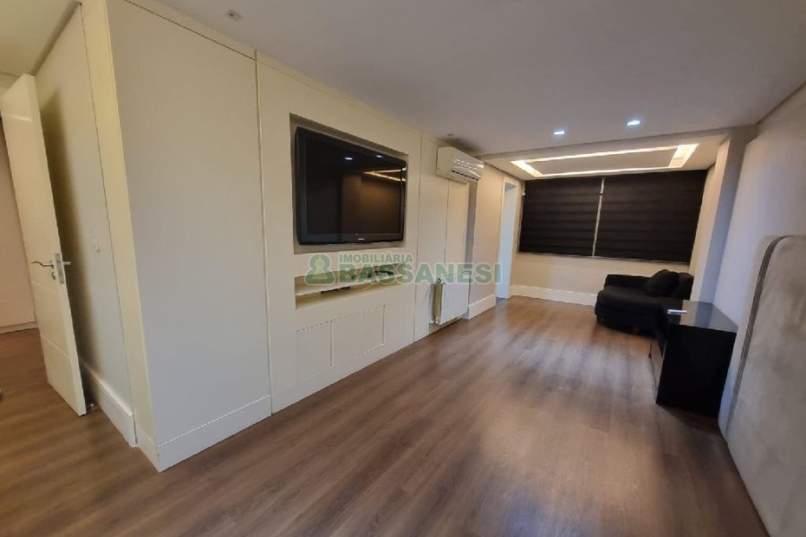 Apto Mobiliado com 196m², 3 dormitórios, 3 vagas, no bairro Exposição em Caxias do Sul para Alugar