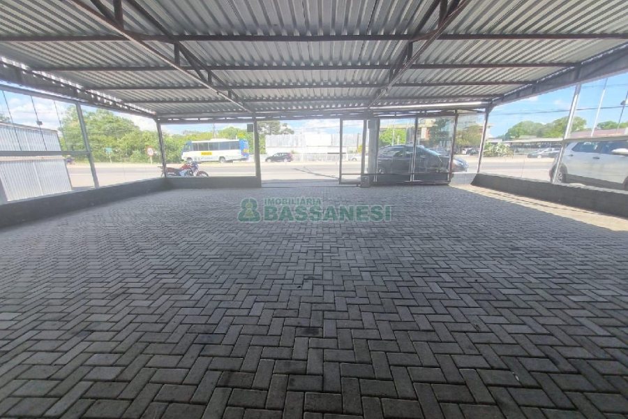 Loja com 300m², no bairro Sagrada Família em Caxias do Sul para Alugar